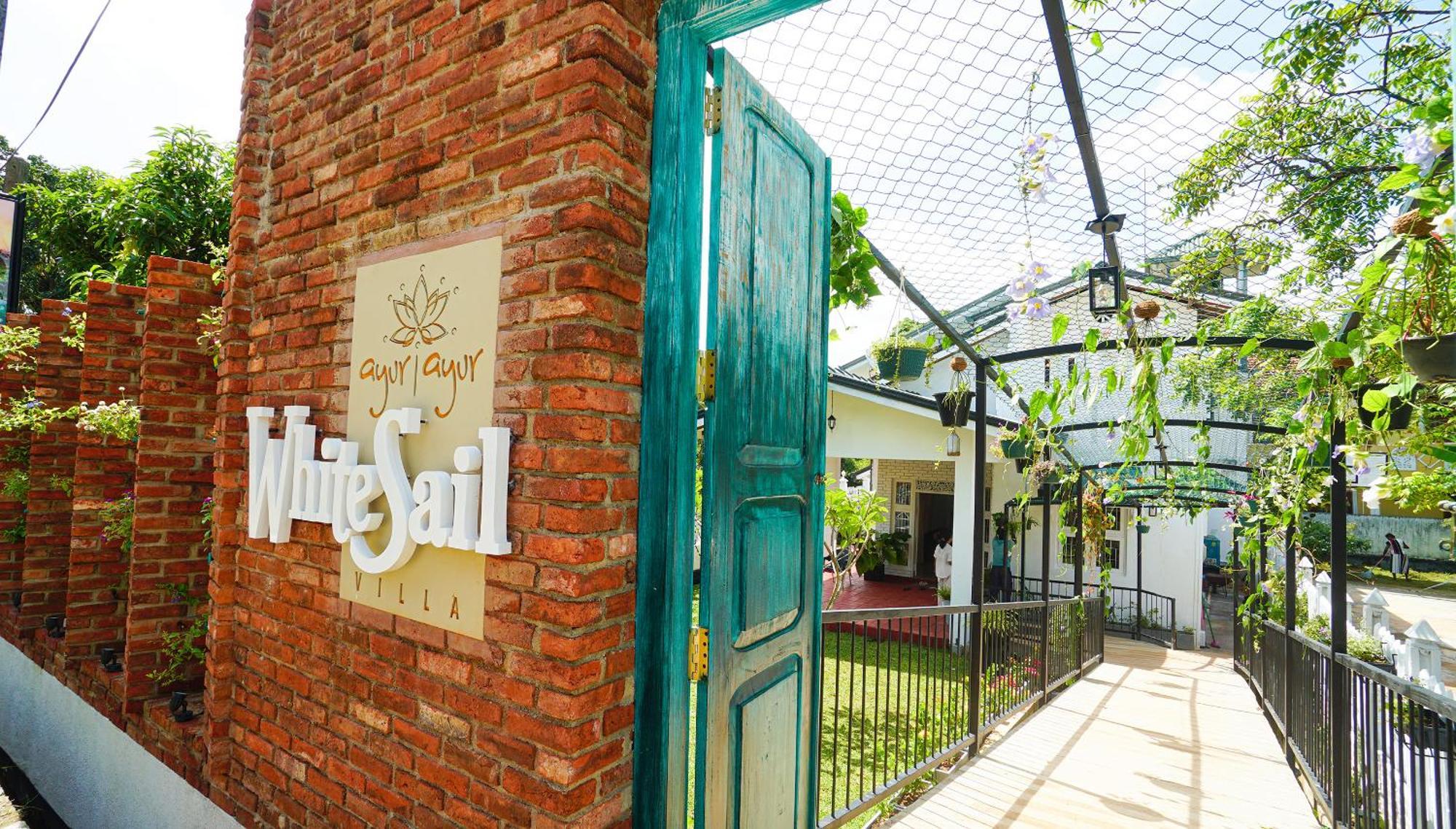 Ayur Ayur White Sail Villa Dalupotha Экстерьер фото